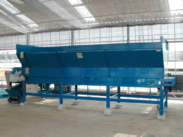 Large capacity 6,000L hopper